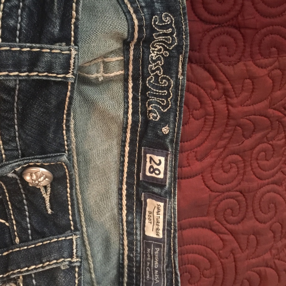 COPY - Brand New Miss Me Jeans size 28 with 34 in… - Picture 4 of 4
